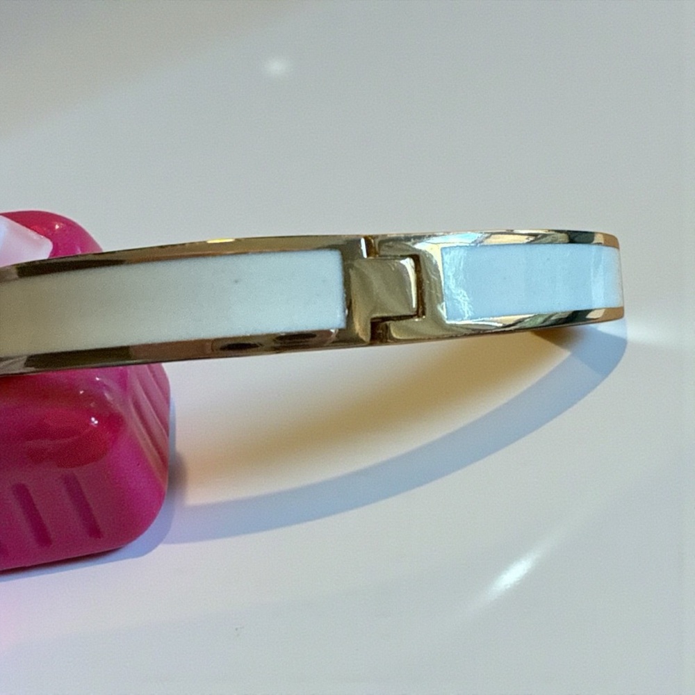 Coach Hinged Bangle Bracelet-NWT - Picture 2 of 4